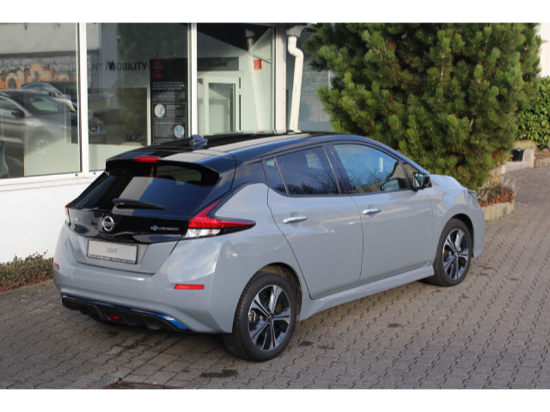 Nissan Leaf 40 kWh N-Connecta - Winter, LED, 360°, Navi