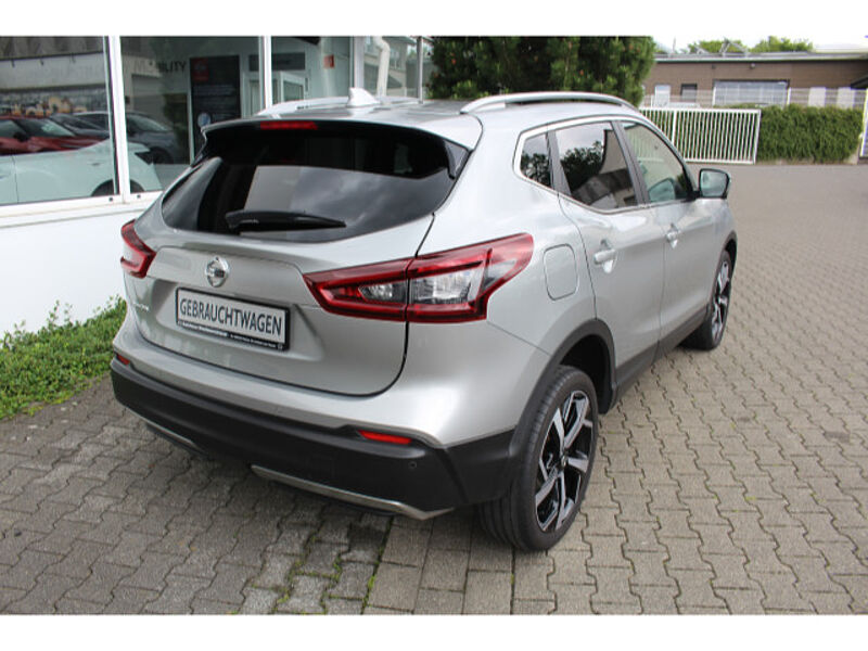 Nissan Qashqai 1.3 Akari - PGD, 360°, Sitzhzg, Navi, PDC