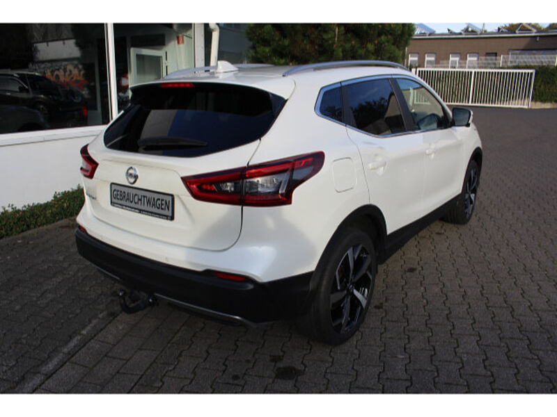 Nissan Qashqai 1.3 Tekna-FSH,360°, Navi, Sitzhzg, AHK, DAB