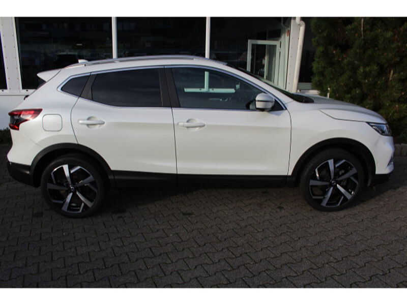 Nissan Qashqai 1.3 Tekna-FSH,360°, Navi, Sitzhzg, AHK, DAB