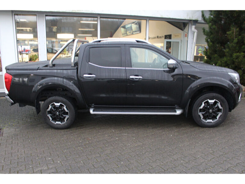 Nissan Navara NP300 Tekna Double Cab 4x4-AHK, Navi,360°